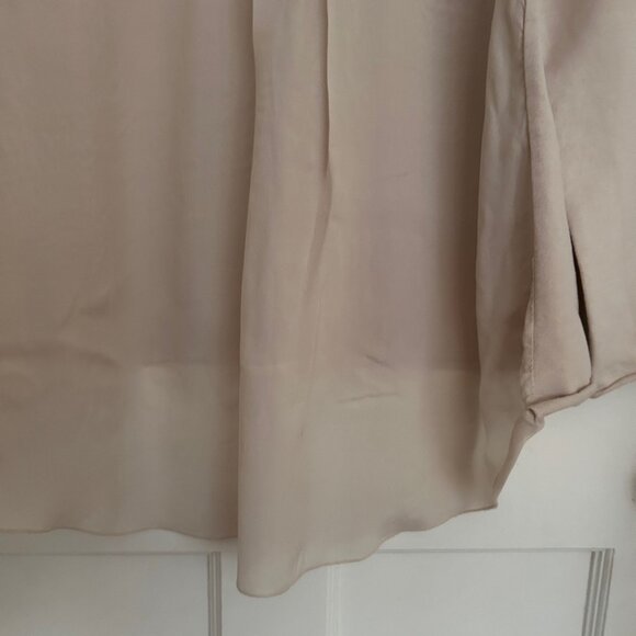 Women’s Pistache Top with a Semi Sheer, Lightweight Back Size M/L - Picture 7 of 8